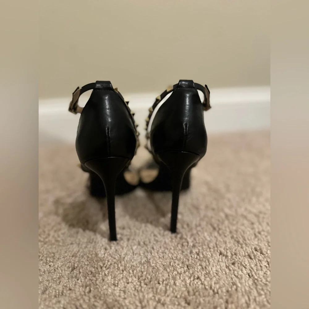 Lulus black studded heels
